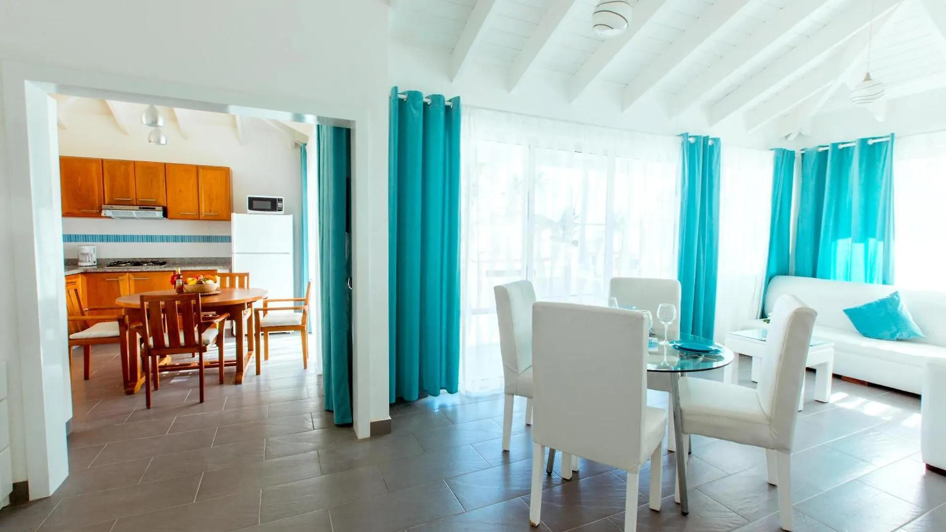 Aventura Tropical - Villas And Suites - Playa Los Corales Punta Cana 5*,