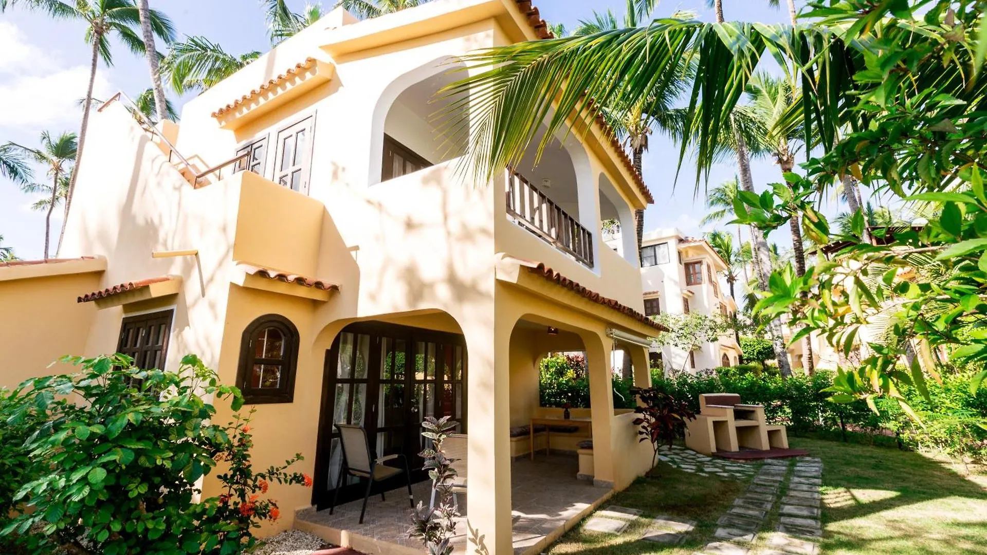 Aventura Tropical - Villas And Suites - Playa Los Corales 푼타 카나