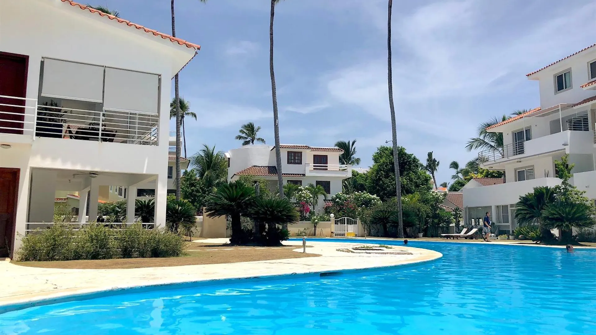 Aventura Tropical - Villas And Suites - Playa Los Corales 푼타 카나